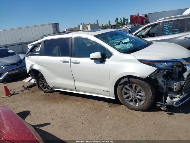 Toyota SIENNA XLE 2021 5TDYRKEC9MS014232 Image 14