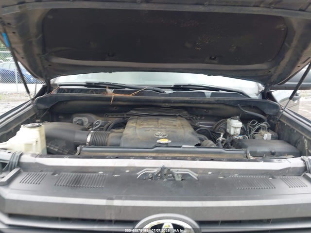 5TFUY5F13EX398987 Toyota Tundra Sr5 5.7l V8