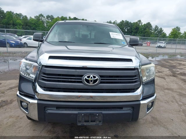 5TFUY5F13EX398987 Toyota Tundra Sr5 5.7l V8