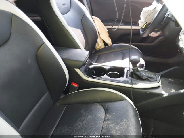 Продажа на аукционе авто 2025 Kia K4 Gt-line, vin: 3KPFW4DE8SE205694, номер лота: 45570184