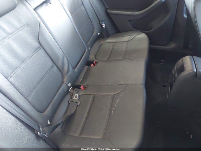 45570249 :رقم المزاد ، 3VWDP7AJ1DM214766 vin ، 2013 Volkswagen Jetta 2.5l Se مزاد بيع