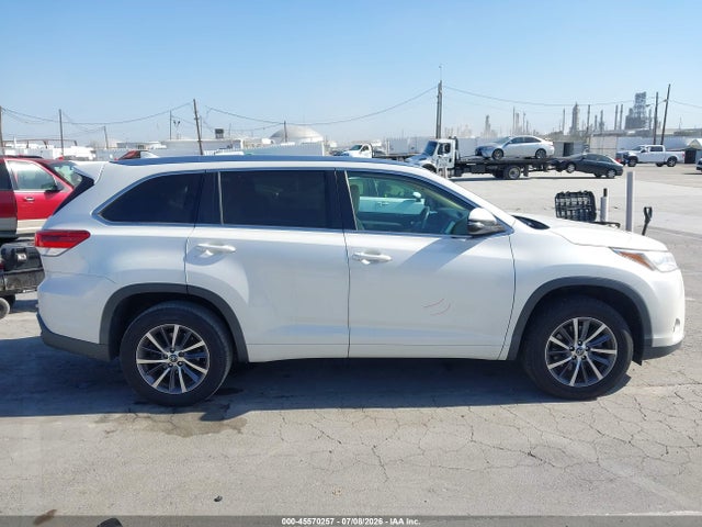 Toyota Highlander Xle 2017 5TDKZRFH5HS518873 Image 13