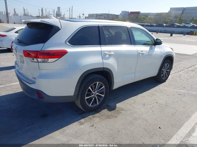 Toyota Highlander Xle 2017 5TDKZRFH5HS518873 Image 4
