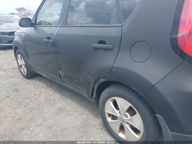 Auction sale of the 2015 Kia Soul, vin: KNDJN2A21F7765316, lot number: 45570281
