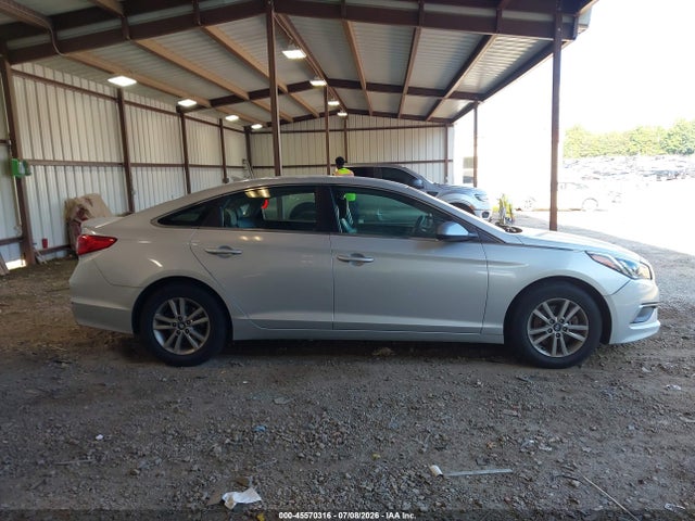 Hyundai SONATA SE 2016 5NPE24AF8GH320058 Image 13