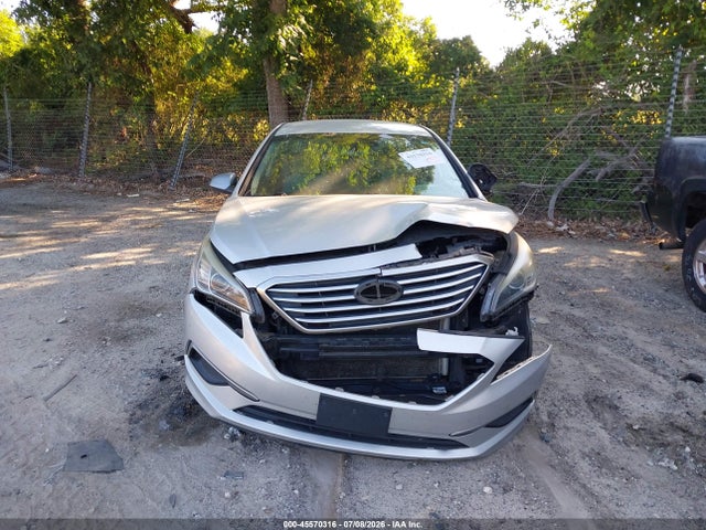 Hyundai SONATA SE 2016 5NPE24AF8GH320058 Image 6