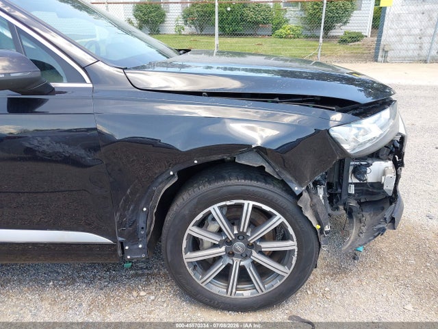Продажа на аукционе авто 2017 Audi Q7 3.0t Premium, vin: WA1LAAF7XHD013695, номер лота: 45570334