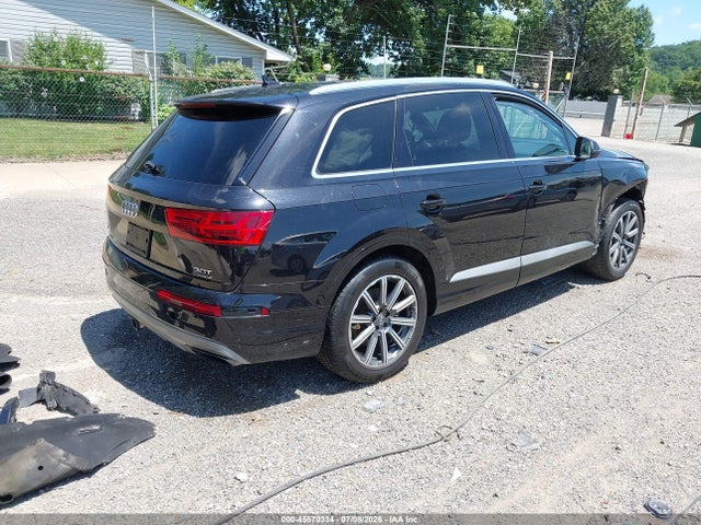 Продажа на аукционе авто 2017 Audi Q7 3.0t Premium, vin: WA1LAAF7XHD013695, номер лота: 45570334