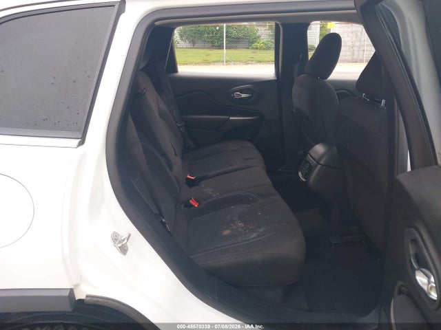 1C4PJLCB0KD444226 Jeep Cherokee Latitude Fwd