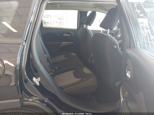 2017 Jeep Cherokee Sport მანქანა იყიდება აუქციონზე, vin: 1C4PJLAB2HD231175, აუქციონის ნომერი: 45570419