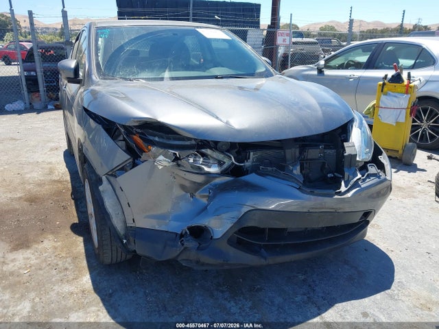 JN1BJ1CR0KW624079 Nissan Rogue Sport S