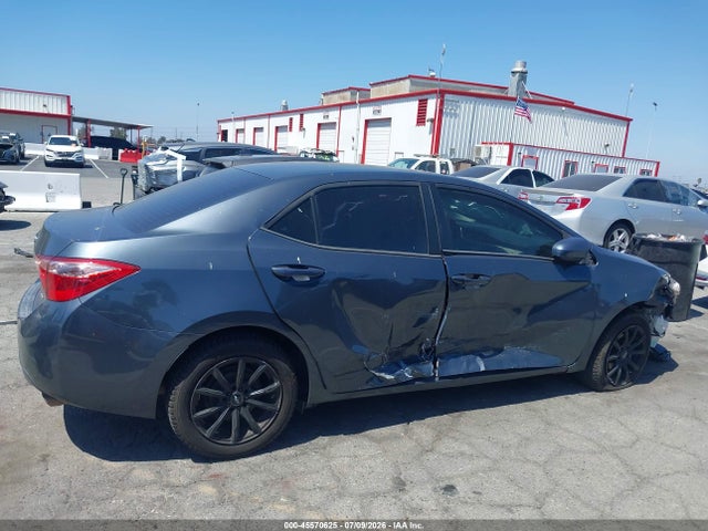 Toyota COROLLA LE 2018 5YFBURHE2JP855517 Image 16