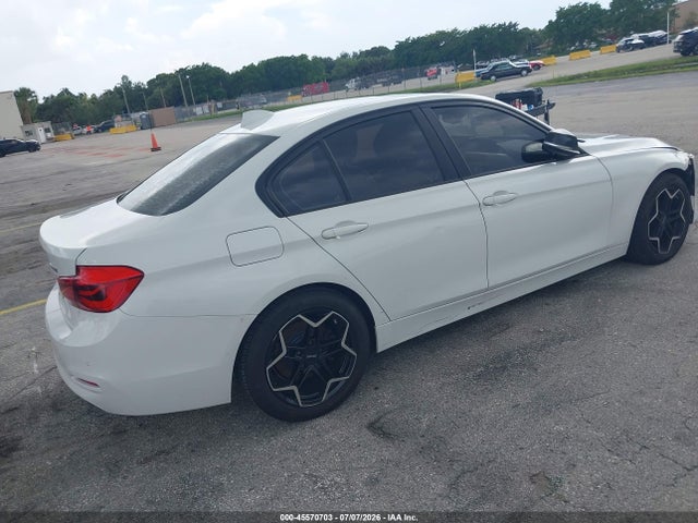 Aukcja sprzedaży 2016 Bmw 320i, vin: WBA8E1G54GNU11374, numer aukcji: 45570703