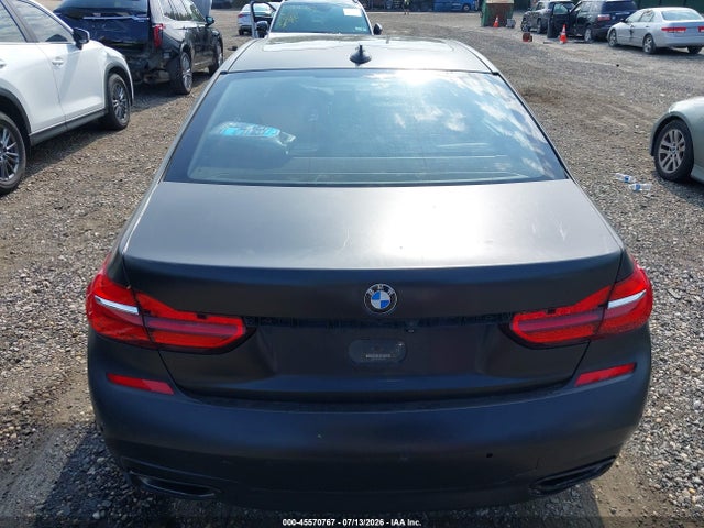 45570767 :رقم المزاد ، WBA7F2C57HG421682 vin ، 2017 Bmw Alpina B7 Xdrive مزاد بيع