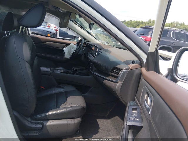 45570772 :رقم المزاد ، 5N1BT3BA3PC812291 vin ، 2023 Nissan Rogue Sv Fwd مزاد بيع