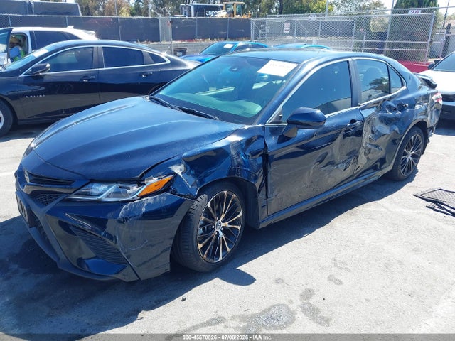 Toyota CAMRY SE 2018 4T1B11HK7JU653139 Image 2