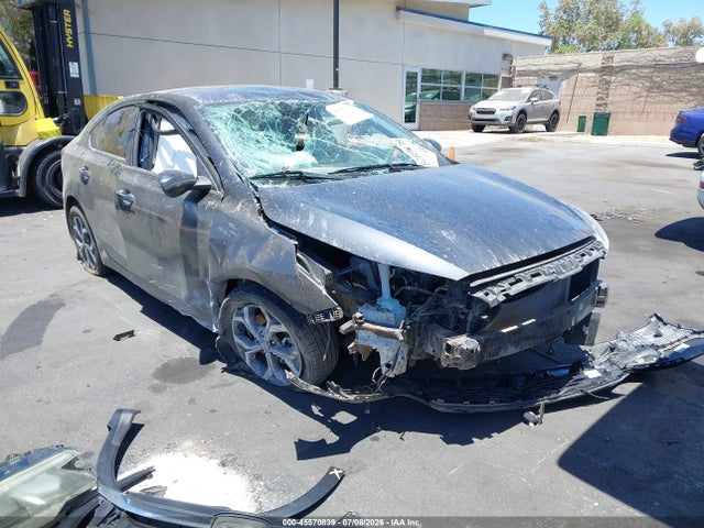 2019 3KPF24ADXKE138474 main image