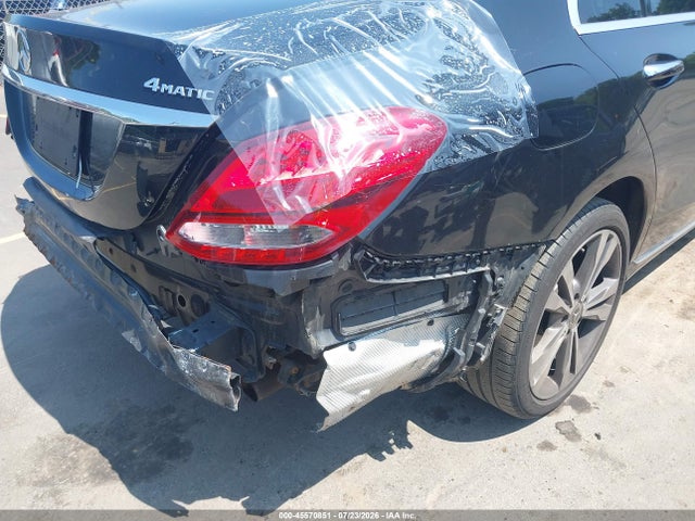 45570851 :رقم المزاد ، WDDWF4KB9JR391196 vin ، 2018 Mercedes-benz C 300 4matic مزاد بيع