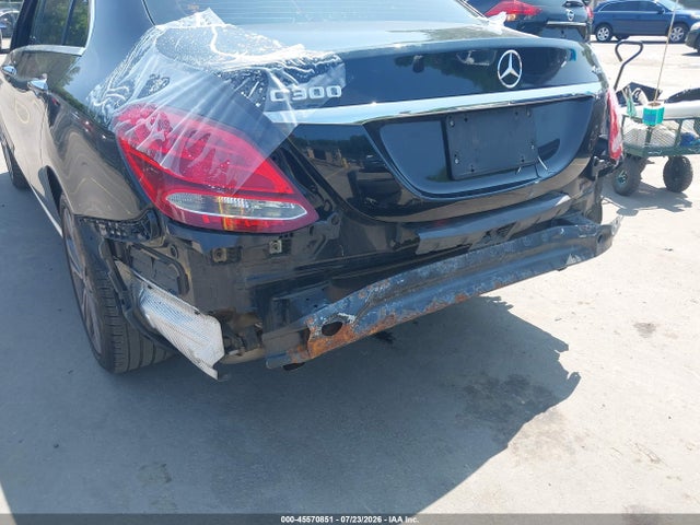 45570851 :رقم المزاد ، WDDWF4KB9JR391196 vin ، 2018 Mercedes-benz C 300 4matic مزاد بيع
