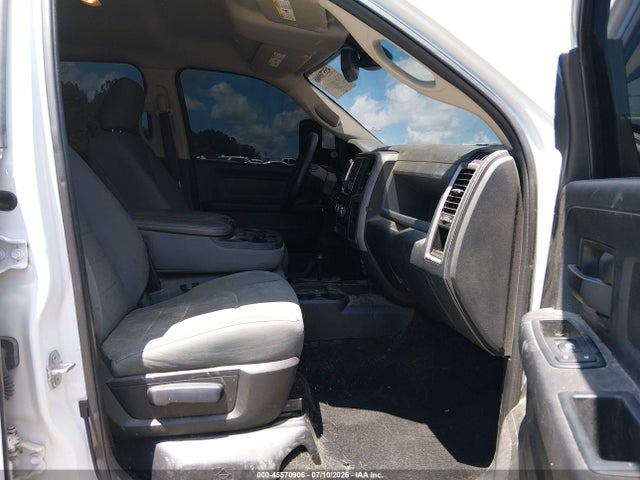 45570906 :رقم المزاد ، 3C6UR5CJ2HG509319 vin ، 2017 Ram 2500 مزاد بيع