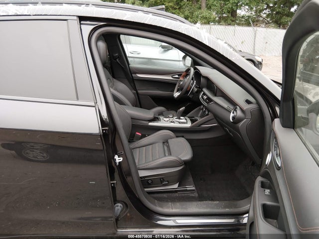 Продаж на аукціоні авто 2025 Alfa Romeo Stelvio, vin: ZASPAKAN4S7E04373, номер лоту: 45570930