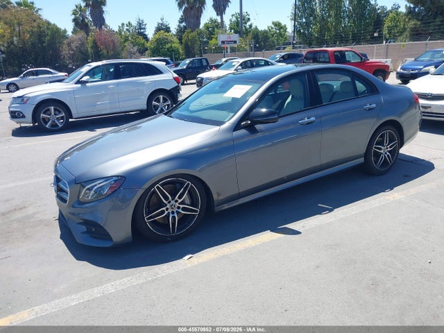 Mercedes-Benz E 300 2019 WDDZF4JB5KA529735 Image 2