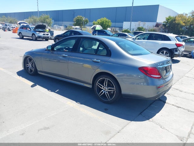 Mercedes-Benz E 300 2019 WDDZF4JB5KA529735 Image 3