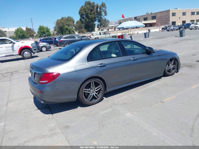 Mercedes-Benz E 300 2019 WDDZF4JB5KA529735 Image 4