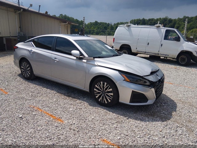 Продаж на аукціоні авто 2023 Nissan Altima Sv Fwd, vin: 1N4BL4DV4PN320129, номер лоту: 45570981
