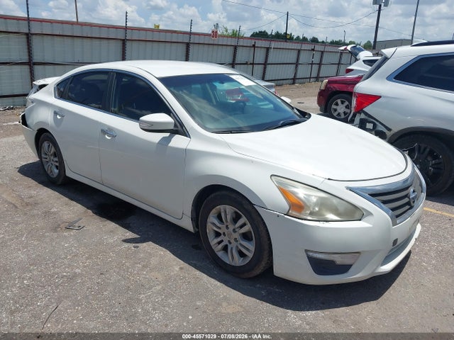 2015 Nissan Altima 2.5/2.5 S/2.5 Sl/2.5 Sv მანქანა იყიდება აუქციონზე, vin: 1N4AL3AP2FN334279, აუქციონის ნომერი: 45571029