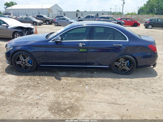 Продажа на аукционе авто 2015 Mercedes-benz C 300 4matic, vin: 55SWF4KBXFU008694, номер лота: 45571058