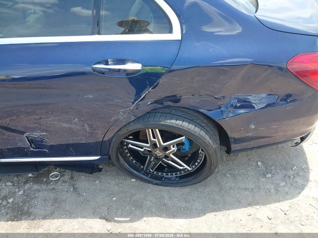 Продажа на аукционе авто 2015 Mercedes-benz C 300 4matic, vin: 55SWF4KBXFU008694, номер лота: 45571058