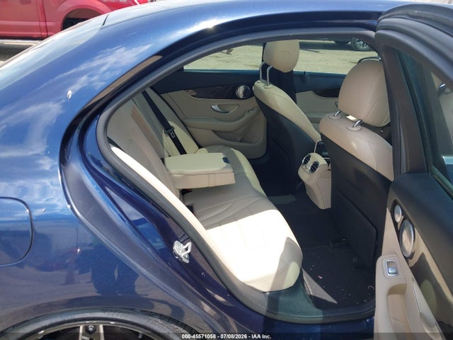 Продажа на аукционе авто 2015 Mercedes-benz C 300 4matic, vin: 55SWF4KBXFU008694, номер лота: 45571058