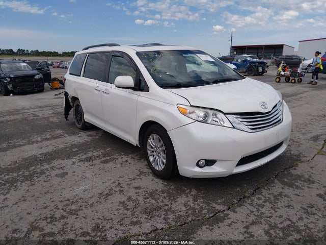 2017 Toyota Sienna Xle Premium 8 Passenger მანქანა იყიდება აუქციონზე, vin: 5TDYZ3DC6HS847872, აუქციონის ნომერი: 45571112