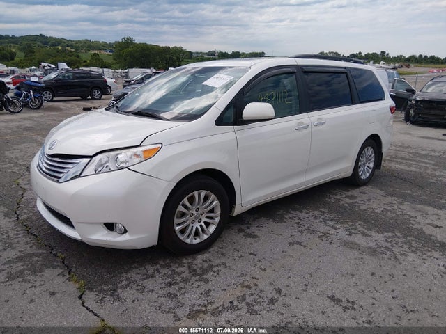 2017 Toyota Sienna Xle Premium 8 Passenger მანქანა იყიდება აუქციონზე, vin: 5TDYZ3DC6HS847872, აუქციონის ნომერი: 45571112