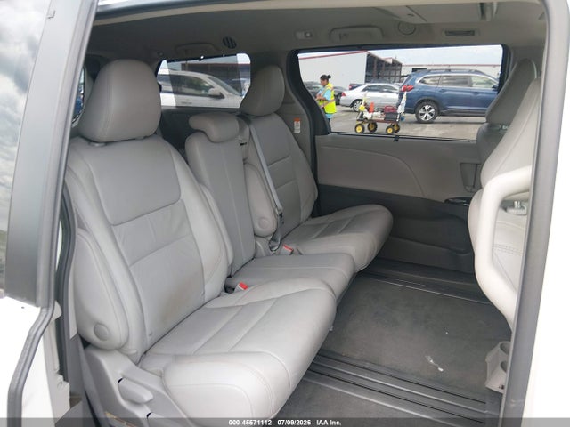 2017 Toyota Sienna Xle Premium 8 Passenger მანქანა იყიდება აუქციონზე, vin: 5TDYZ3DC6HS847872, აუქციონის ნომერი: 45571112