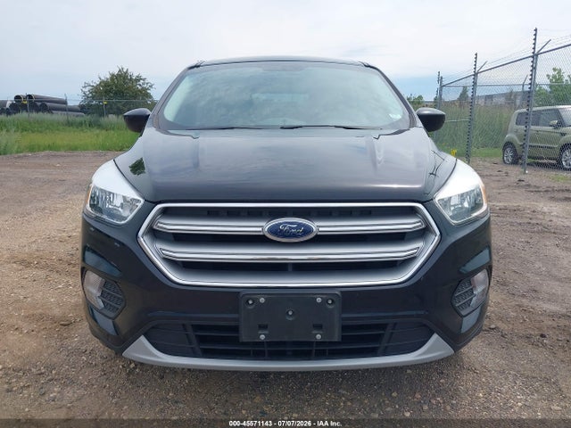1FMCU9GD2HUE50232 Ford ESCAPE SE