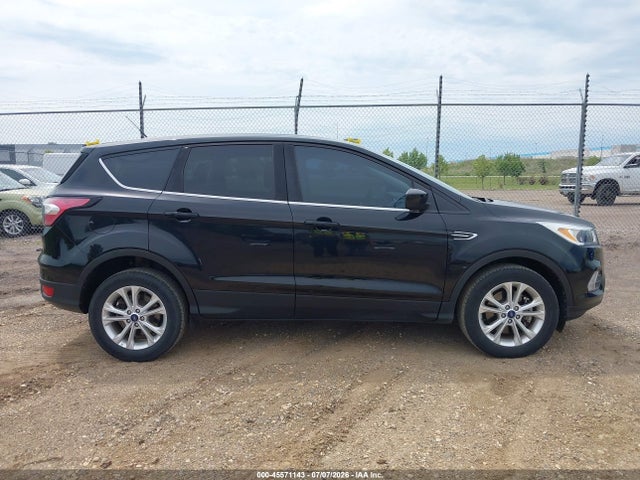 1FMCU9GD2HUE50232 Ford ESCAPE SE