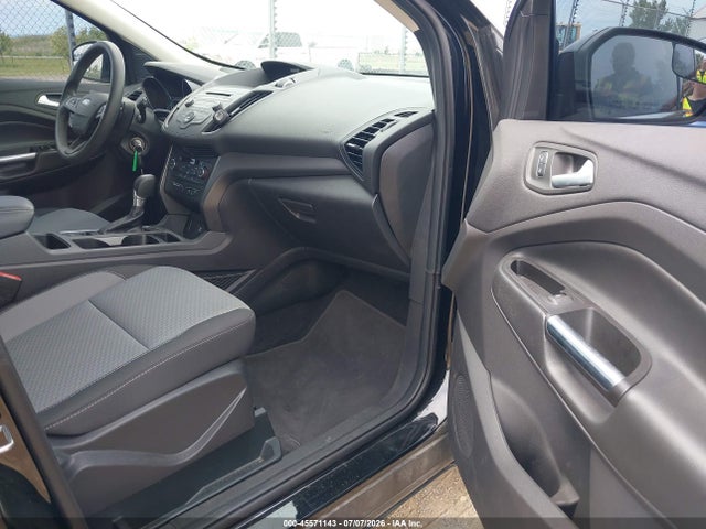 1FMCU9GD2HUE50232 Ford ESCAPE SE
