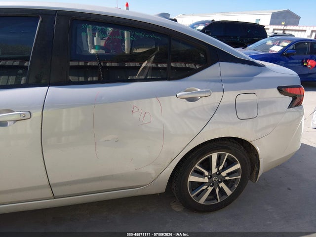 Продажа на аукционе авто 2020 Nissan Versa Sv Xtronic Cvt, vin: 3N1CN8EV1LL801628, номер лота: 45571171