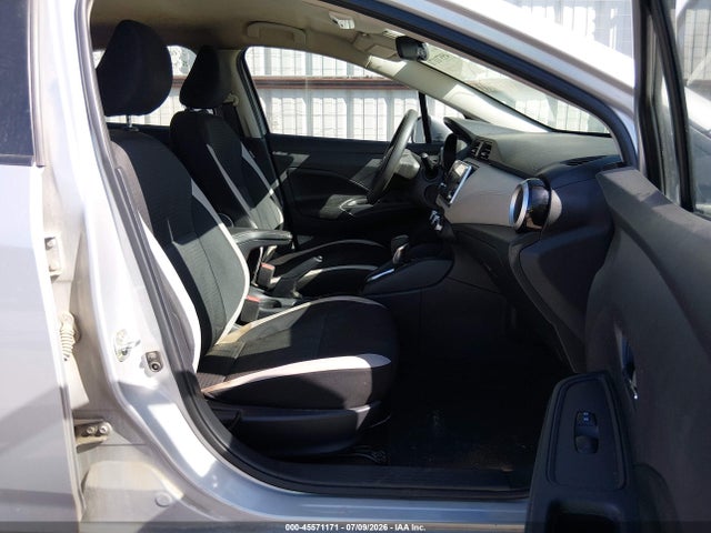 Продажа на аукционе авто 2020 Nissan Versa Sv Xtronic Cvt, vin: 3N1CN8EV1LL801628, номер лота: 45571171