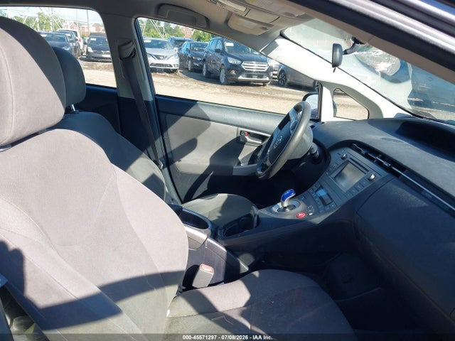 Toyota Prius Two 2014 JTDKN3DU9E0392038 Image 5