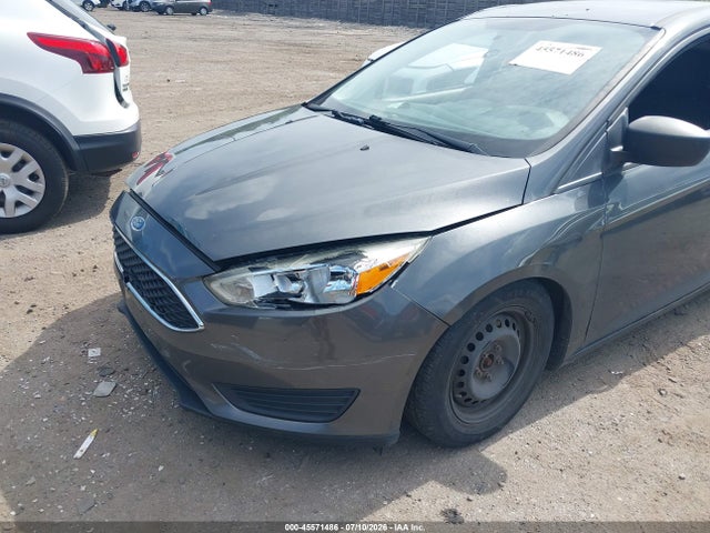 Ford FOCUS S 2016 1FADP3E25GL367452 Image 12