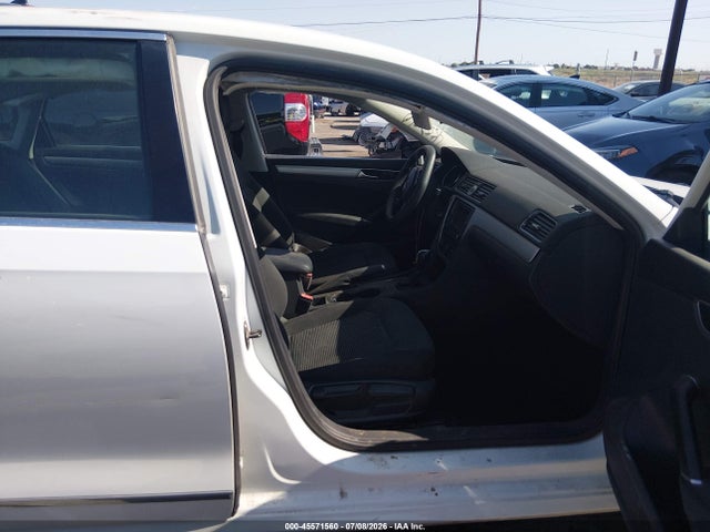 Aukcja sprzedaży 2017 Volkswagen Passat 1.8t S, vin: 1VWAT7A33HC025401, numer aukcji: 45571560