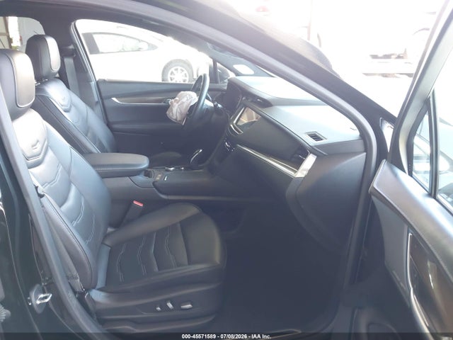 Продажа на аукционе авто 2022 Cadillac Xt5 Awd Premium Luxury, vin: 1GYKNFRS8NZ122538, номер лота: 45571589