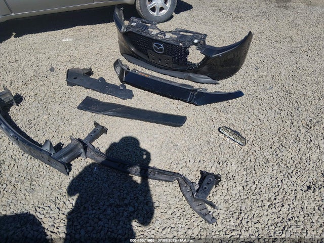 JM1BPAKM7S1752205 Mazda Mazda3 2.5 S Select Sport