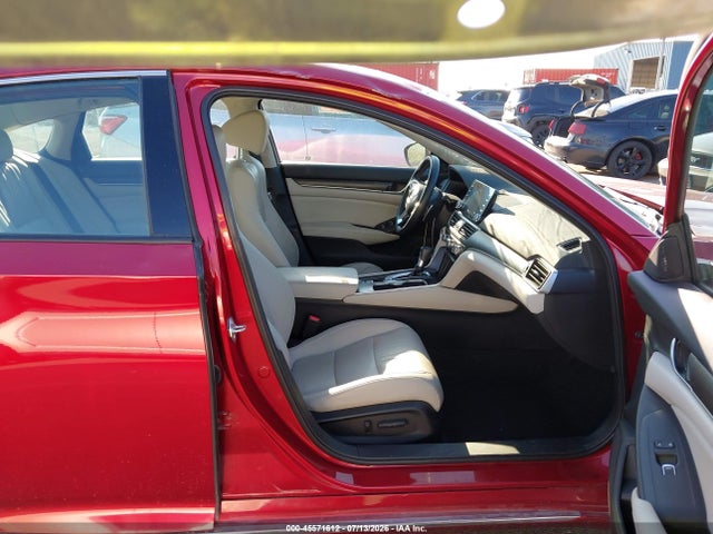 1HGCV1F98JA002697 Honda Accord Touring