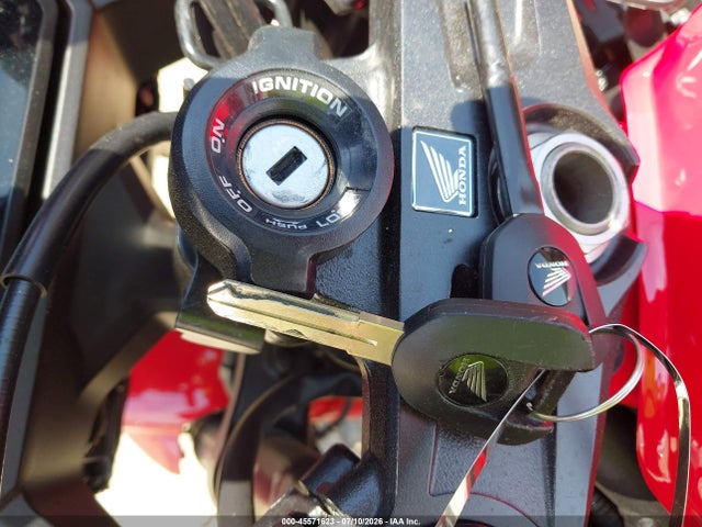 45571623 :رقم المزاد ، MLHPC7054S5100633 vin ، 2025 Honda Cbr500 Ra مزاد بيع