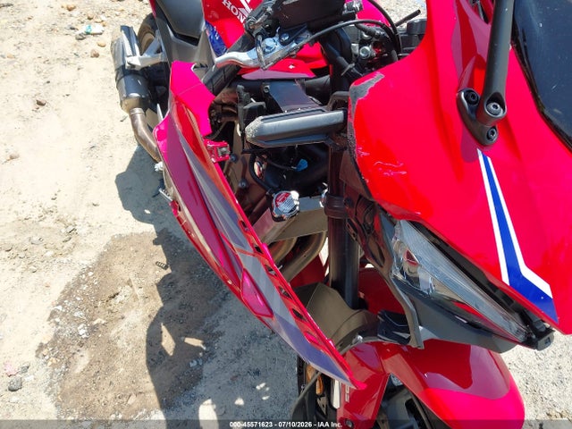 45571623 :رقم المزاد ، MLHPC7054S5100633 vin ، 2025 Honda Cbr500 Ra مزاد بيع