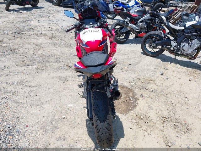 45571623 :رقم المزاد ، MLHPC7054S5100633 vin ، 2025 Honda Cbr500 Ra مزاد بيع